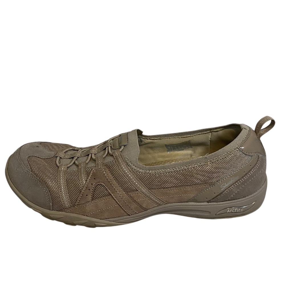 Skechers Tan Slip-On Sneakers Relaxed fit with arch support Sz 11